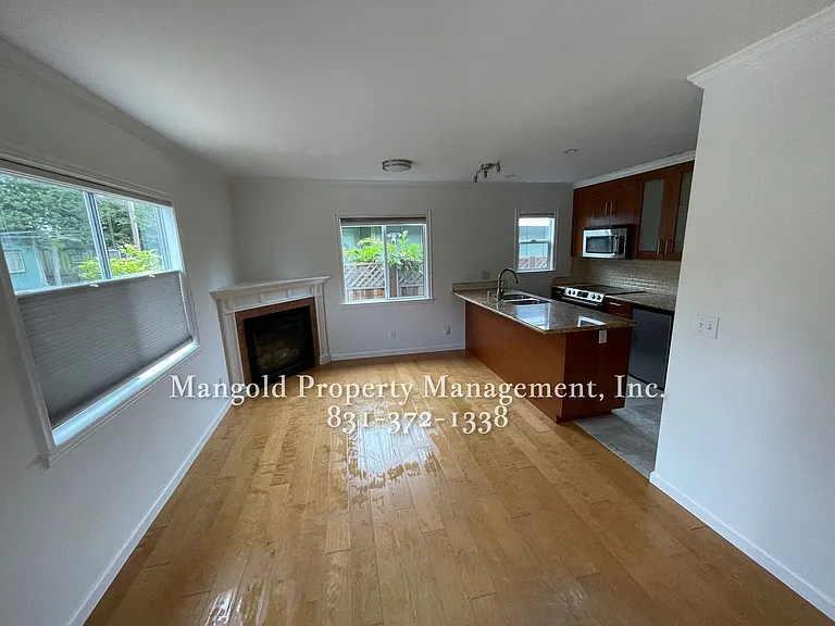 415 Wood St — Photo 2