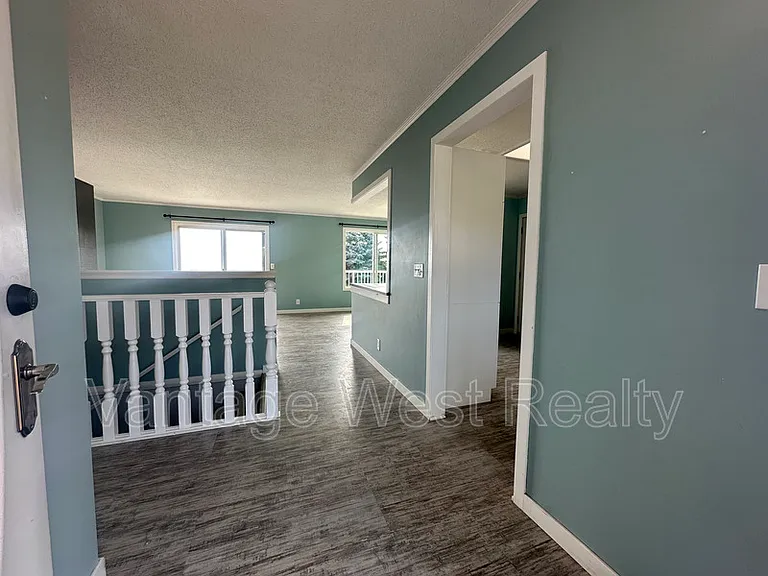 3787A Glenway Rd — Photo 4