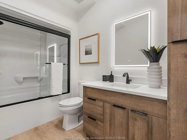 3871 Howard Ave #101 — Photo 18