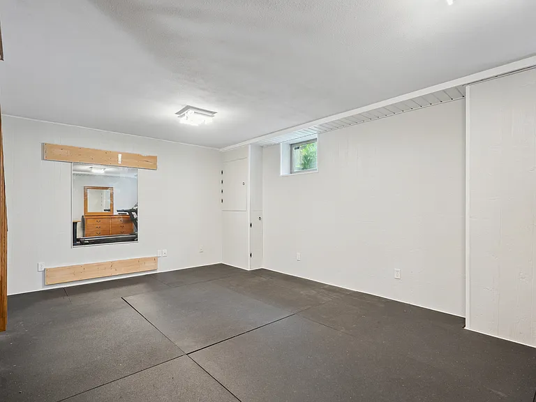 2310 Yorkshire Dr — Photo 13