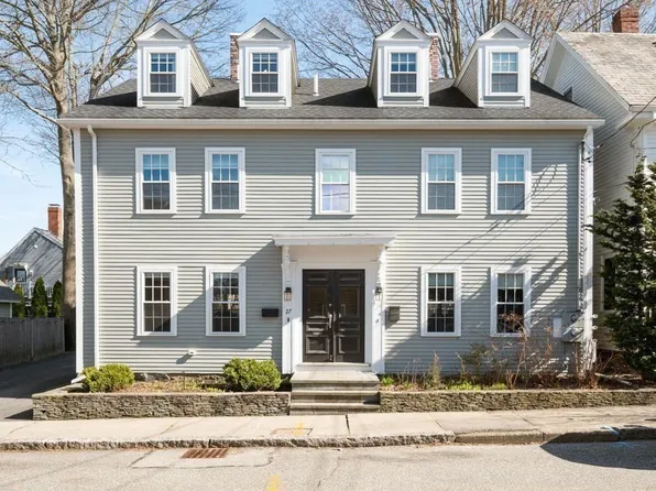 27 Warren St APT 1, Newburyport, MA 01950