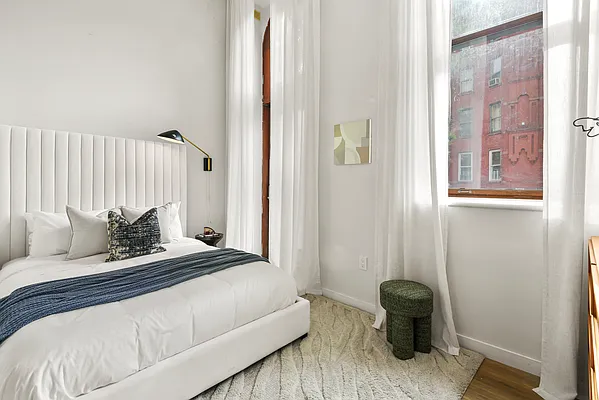 Rented by Nooklyn NYC LLC | media 16