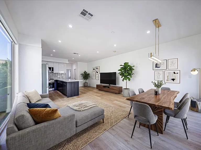 11313 Collins St #1 — Photo 2
