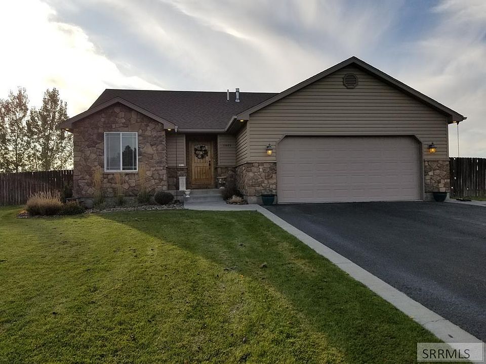 1st image of 11077 N 40th E