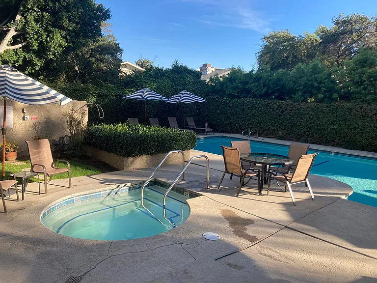 484 E California Blvd #43 — Photo 12