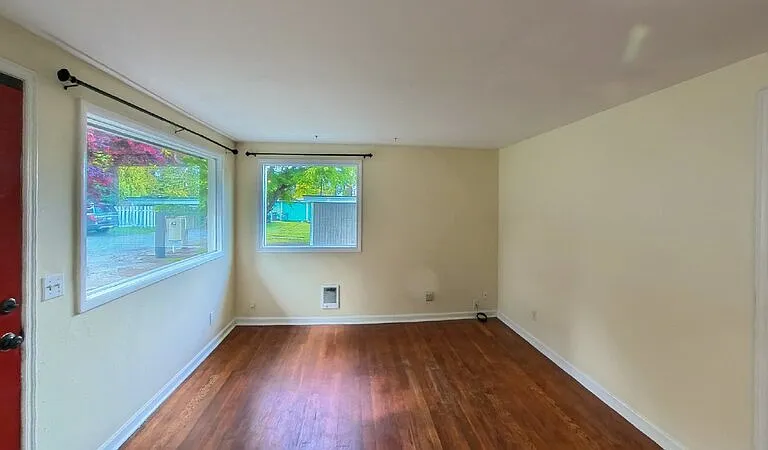 529 Madison St #2 — Photo 4
