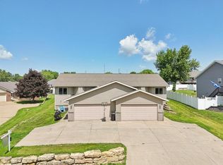 308-310 Redruth Dr, Dodgeville, WI 53533