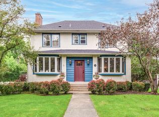 136 Washington Cir, Lake Forest, IL 60045