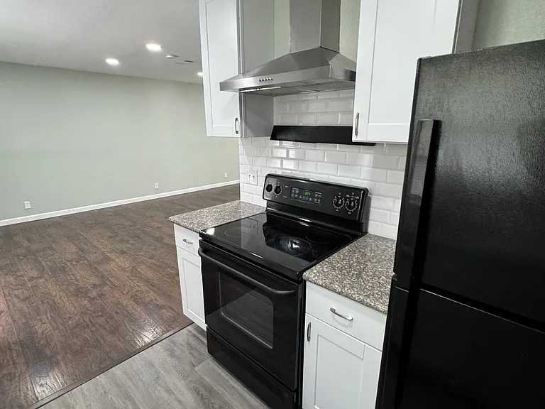 115 Plainview Dr — Photo 20