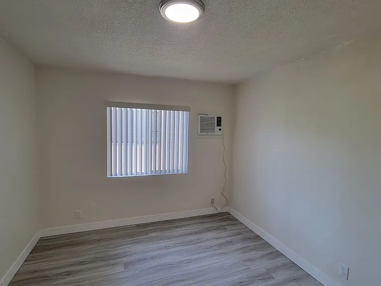13129 OXNARD — Photo 7