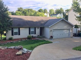 2060 Waybridge Ln, Fenton, MO 63026