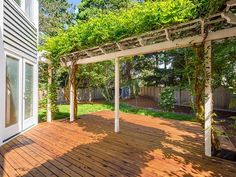 25806 SE 41st St — Photo 24