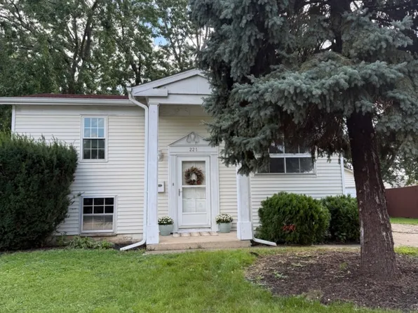 221 Murphy Dr, Romeoville, IL 60446