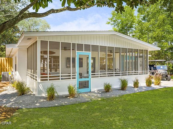 3rd image of 543 Seacrest Dr