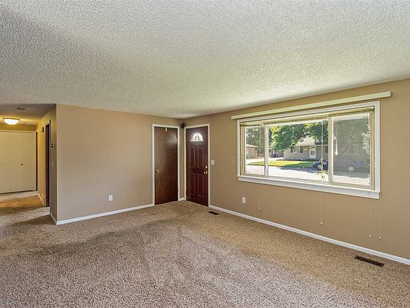 4th image of 19011 E Nixon Ave