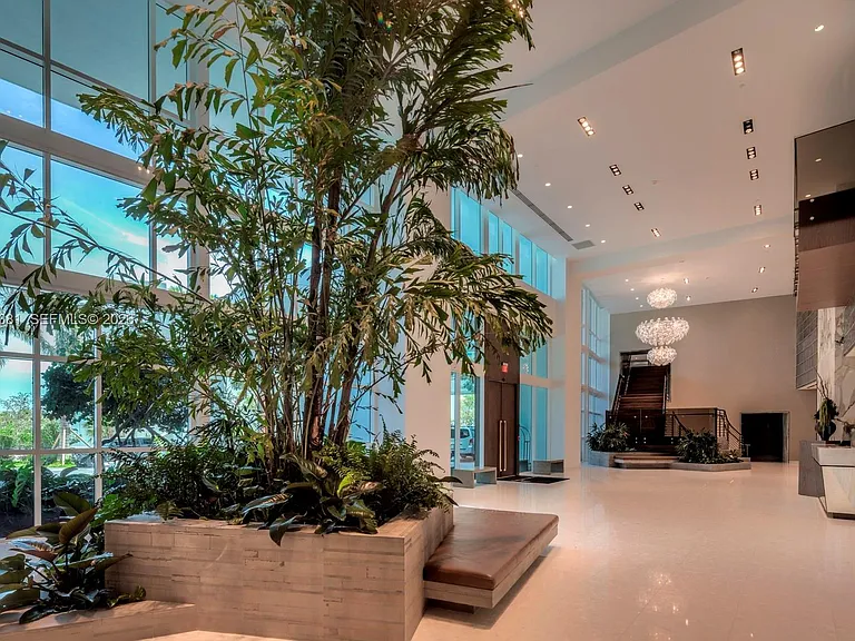 2020 N Bayshore Dr #1908 — Photo 30