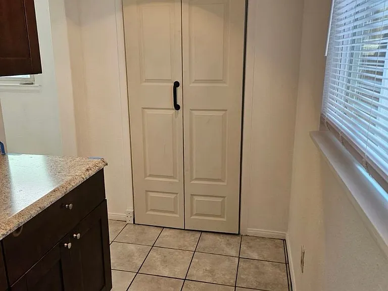 1815 N Westwood Ave — Photo 60