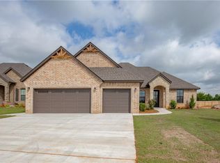 5517 Ledgestone Dr, Mustang, OK 73064