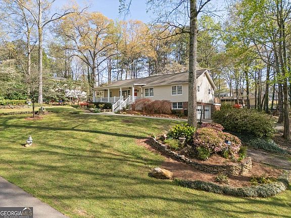 2nd image of 3048 Richmond Rd