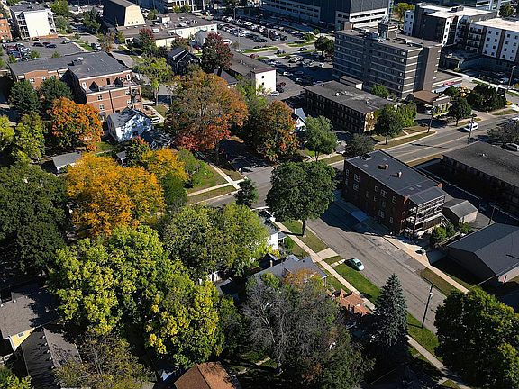 4th image of 611 5th Ave SW