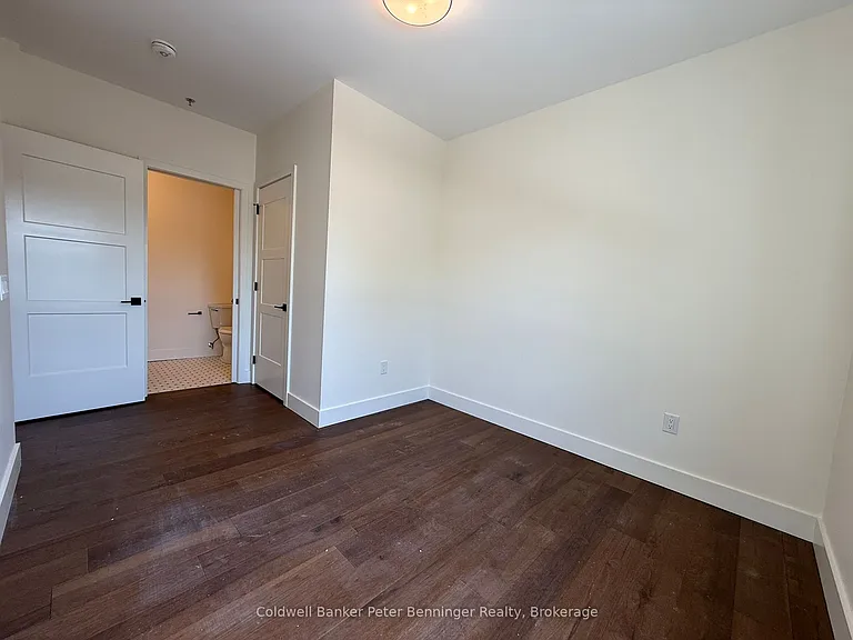 604 Queen St S #405 — Photo 11