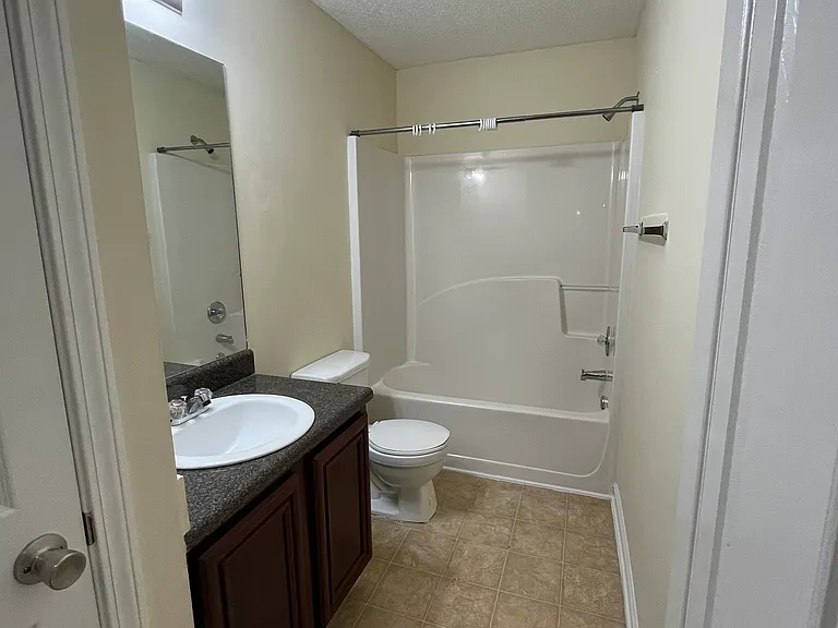 166 Seabreeze Ct — Photo 18