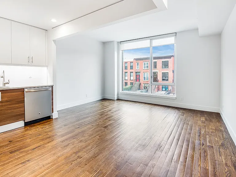 843-847 Lexington Ave #3N — Photo 4