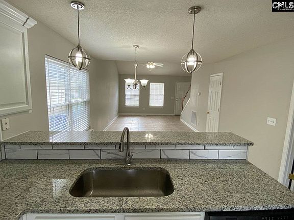 4th image of 108 Sweetoak Dr