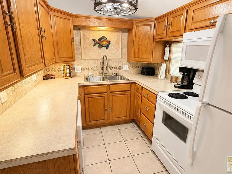 583 Star Fish Dr — Photo 2