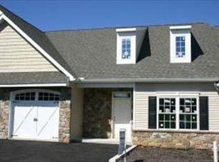 964 Elm Ave, Lancaster, PA