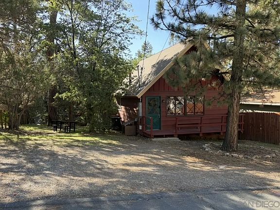 4th image of 230 Sunset Ln