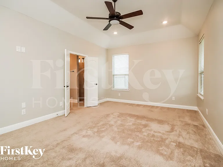 8723 Jonquil Dr — Photo 7