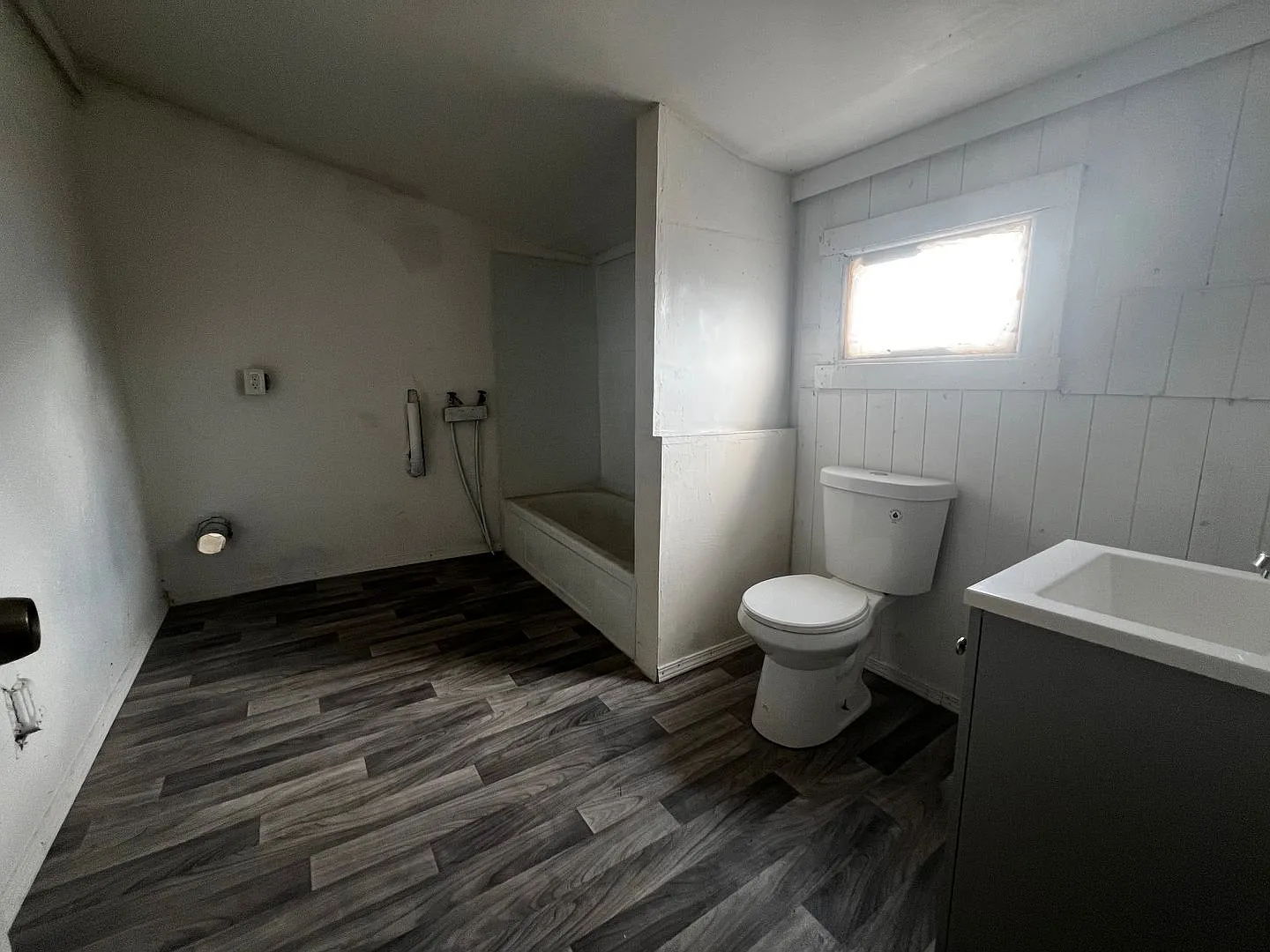 2 Bedroom in Slaton! — Photo 4