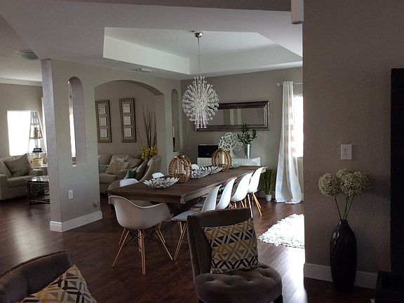 Large dining area 