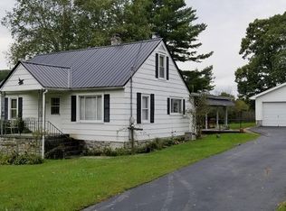 225 Trump St, Daniels, WV 25832