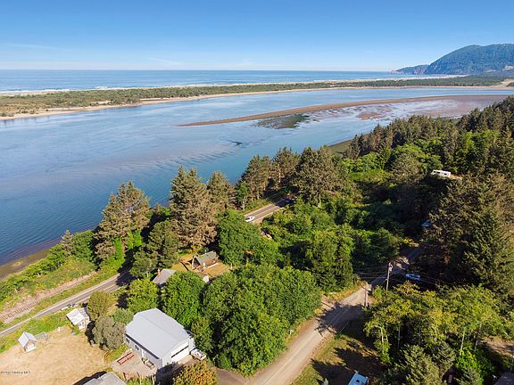 5th image of Bayview Blvd