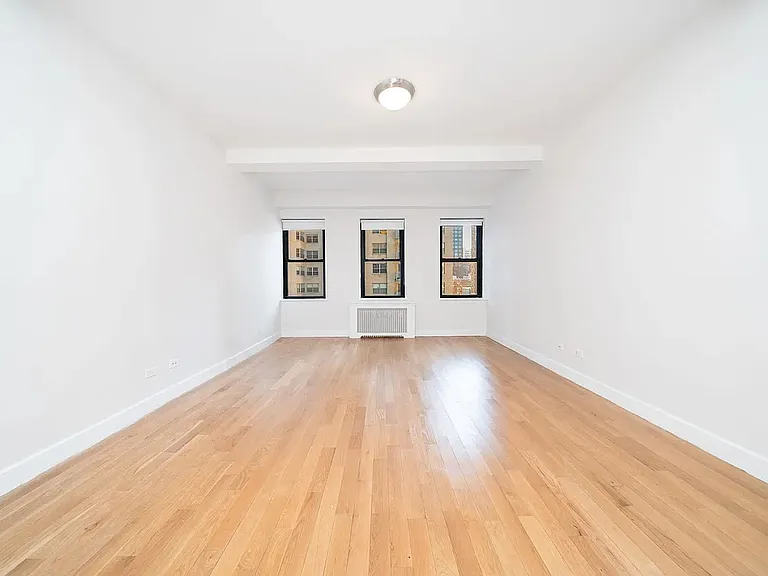 400 E 57th St #8LN — Photo 2