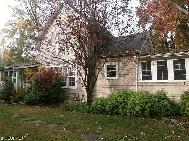 7065 Lake Shore Blvd — Photo 2
