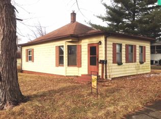 1220 Adams St, Beardstown, IL 62618