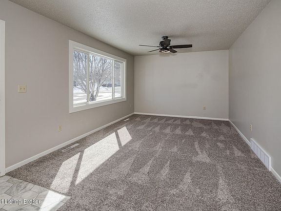 4th image of 611 7th Ave E