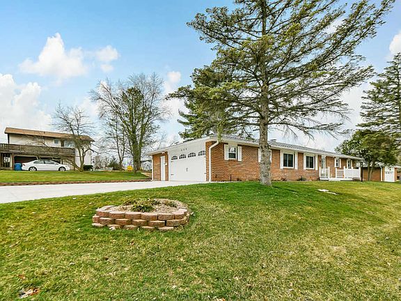 5th image of 605 Parkway Dr
