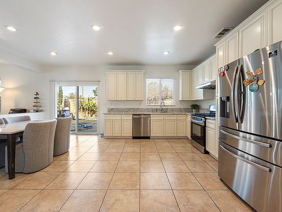 4th image of 6393 Shorthorn Dr