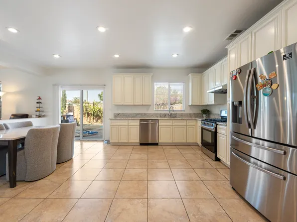 6393 Shorthorn Dr, Corona, CA 92880