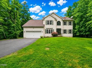 103 W Mulberry Dr, Milford, PA 18337