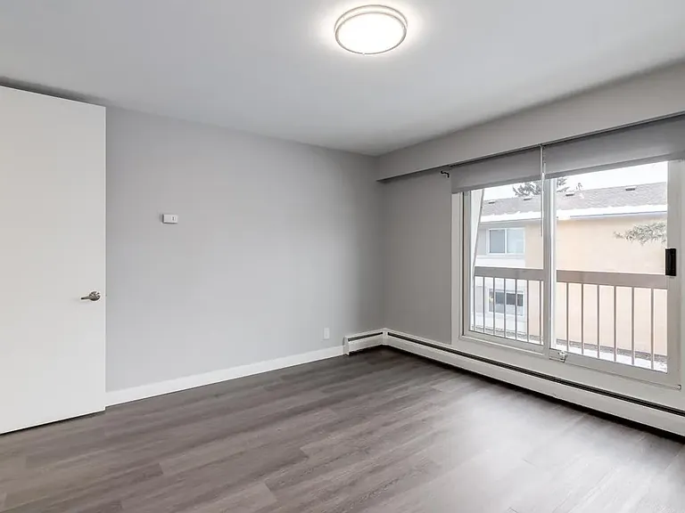 2105 90th Ave SW — Photo 39