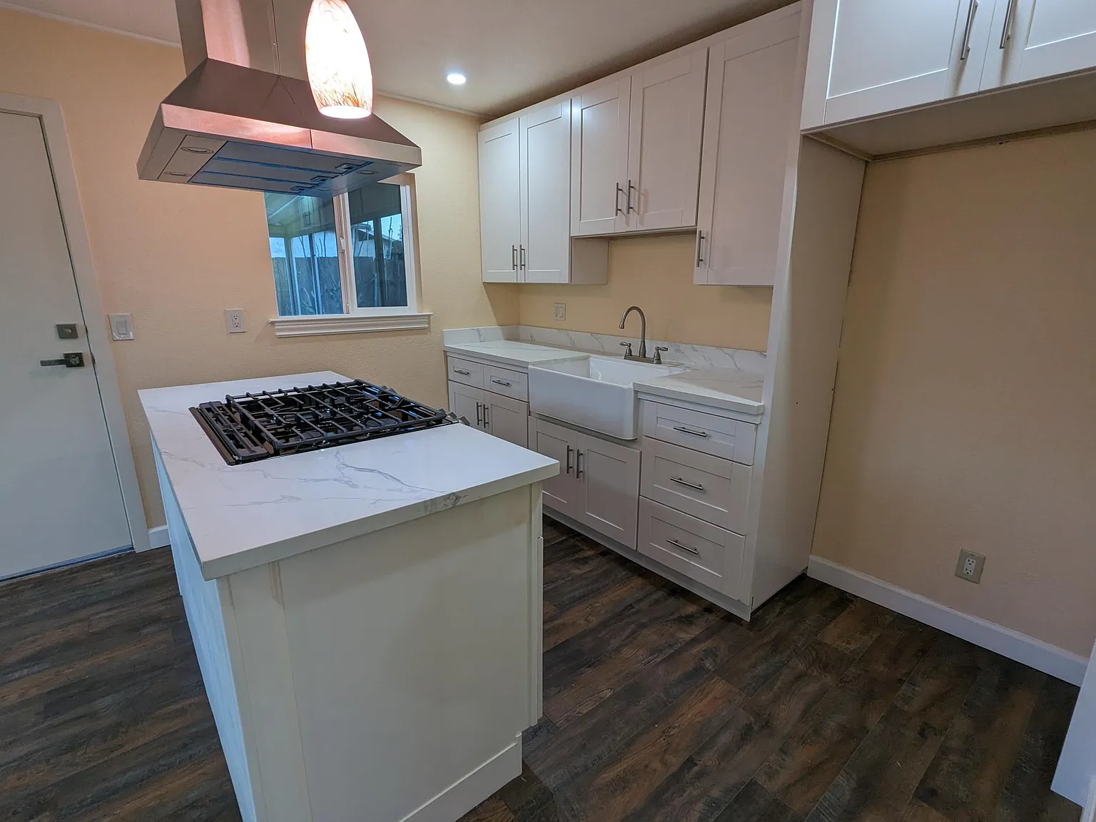 3 bed, 1332 sqft, $3,200 — Photo 4