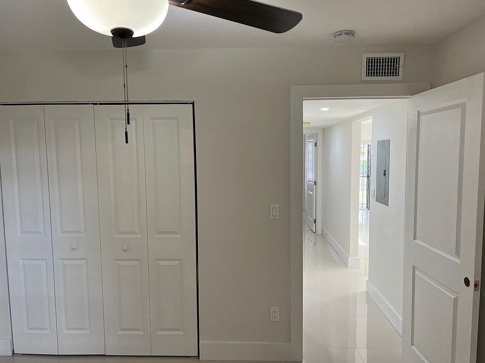 1st image of 1471 W 43rd Pl APT 106