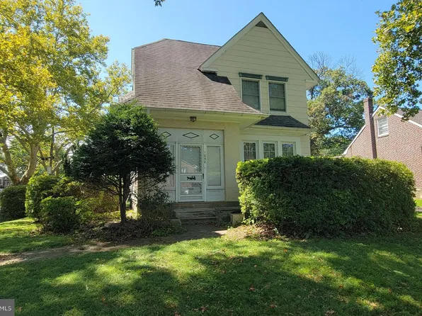 1050 Stanwood St, Philadelphia, PA 19111