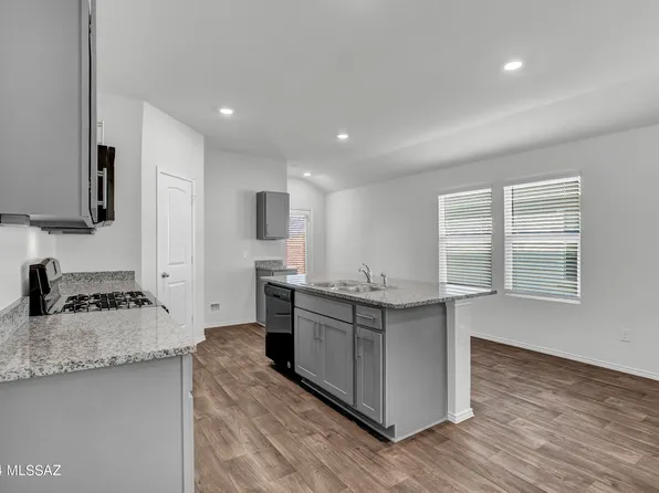6054 E Falconry Trl, Tucson, AZ 85756
