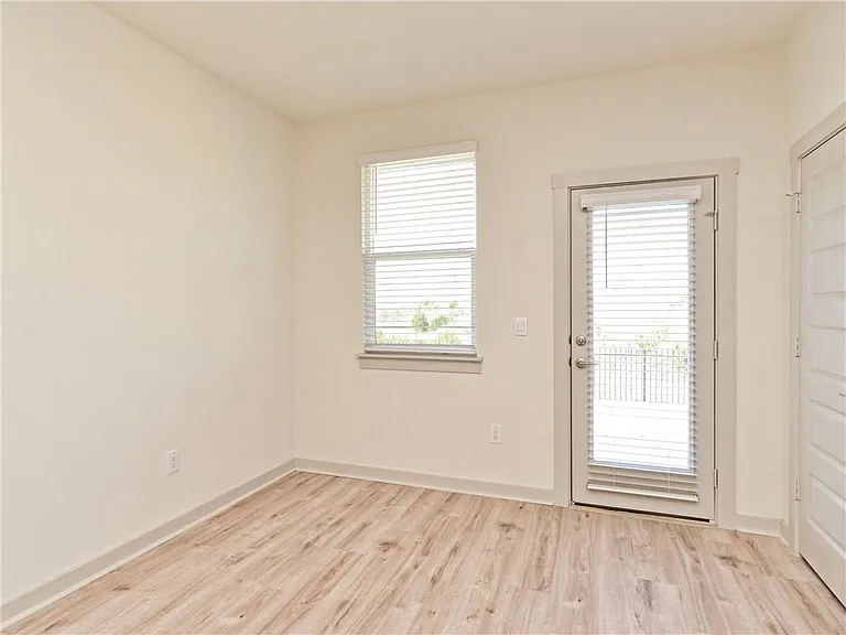 7512 Daves Landing Dr — Photo 7